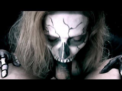 ❤️ Demon girl chupando pollas con su boca negra y tragando semen ❤ Porno ruso en es.onlydesiporn.ru ❌️